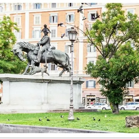 Vatican City San Peter Large And Modern Roma